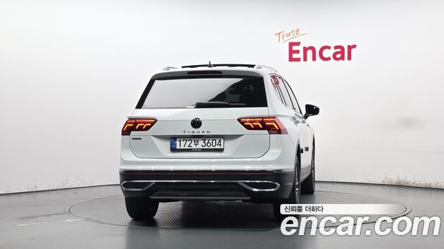 Volkswagen Tiguan 2024 — photo 4