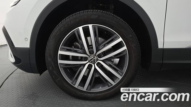 Volkswagen Tiguan 2024 — photo 5