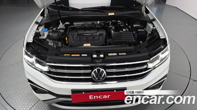 Volkswagen Tiguan 2024 — photo 6