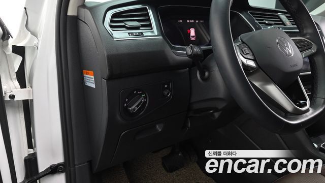 Volkswagen Tiguan 2024 — photo 19