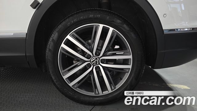 Volkswagen Tiguan 2024 — photo 7
