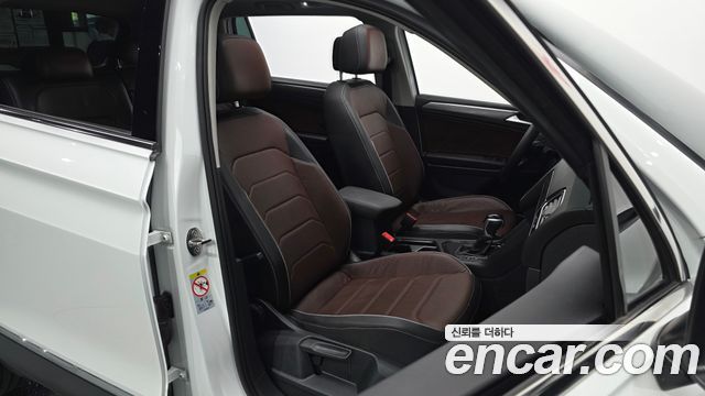 Volkswagen Tiguan 2024 — photo 16