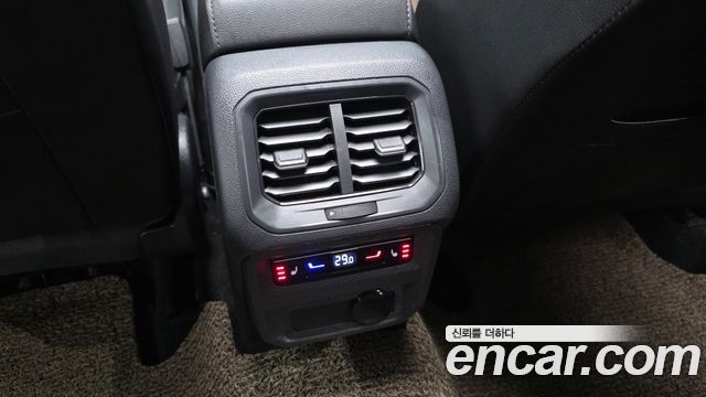 Volkswagen Tiguan 2024 — photo 35