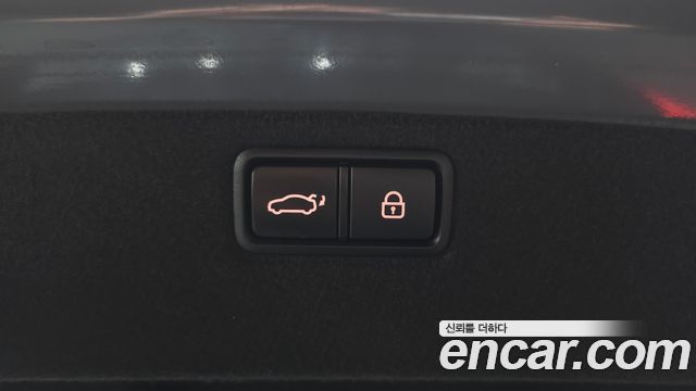 Genesis G80 2017 — photo 20