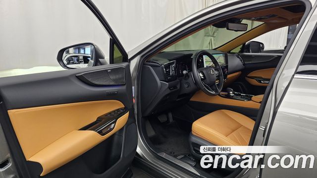 Lexus NX 2025 — photo 13