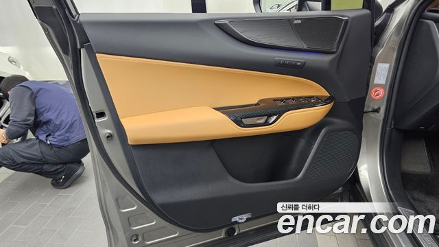 Lexus NX 2025 — photo 14