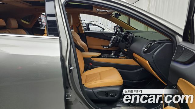 Lexus NX 2025 — photo 16