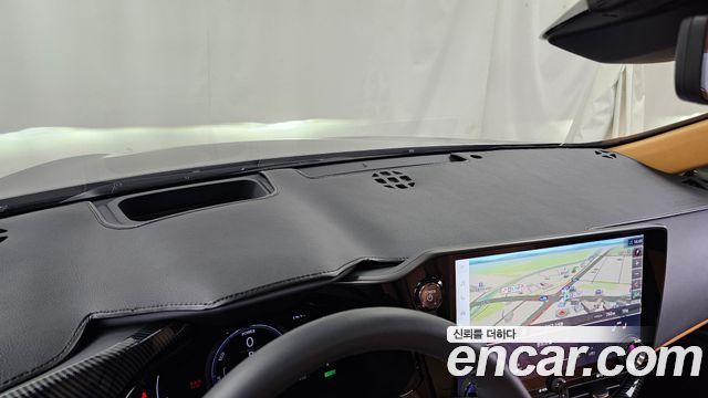 Lexus NX 2025 — photo 34