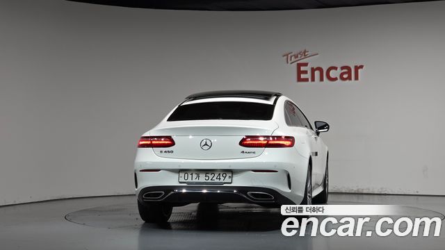 Mercedes-Benz E-Class 2019 — photo 4