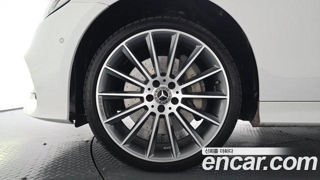 Mercedes-Benz E-Class 2019 — photo 5