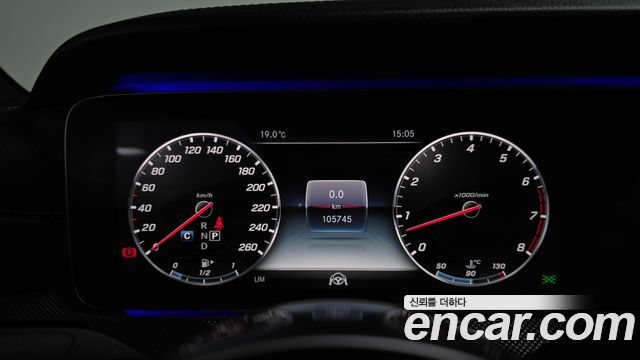 Mercedes-Benz E-Class 2019 — photo 11