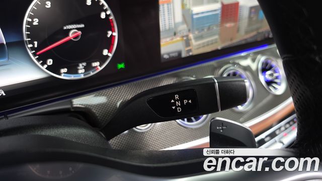 Mercedes-Benz E-Class 2019 — photo 12
