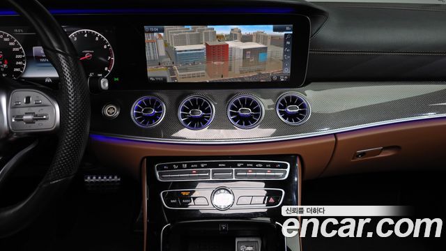Mercedes-Benz E-Class 2019 — photo 20