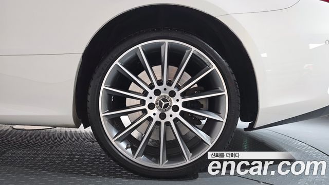 Mercedes-Benz E-Class 2019 — photo 7