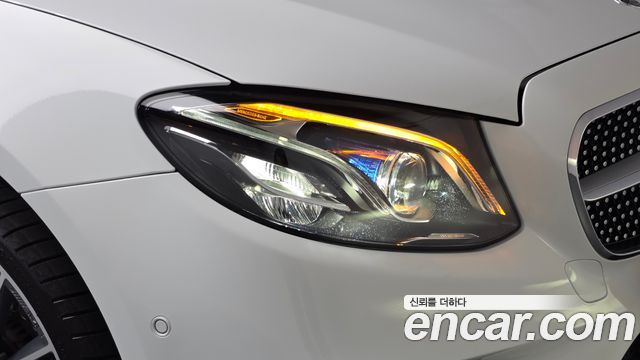 Mercedes-Benz E-Class 2019 — photo 8