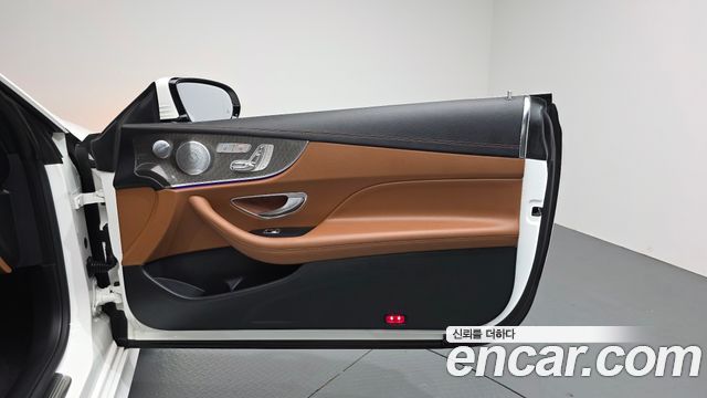 Mercedes-Benz E-Class 2019 — photo 15