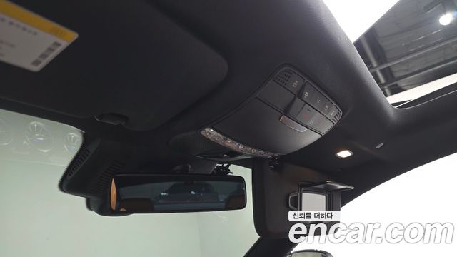Mercedes-Benz E-Class 2019 — photo 27