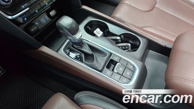 Hyundai Santafe 2019 — photo 12
