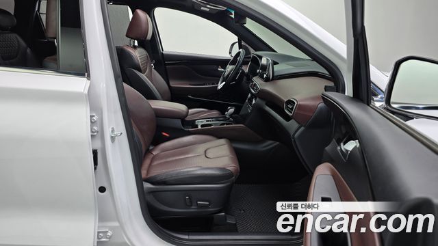Hyundai Santafe 2019 — photo 17