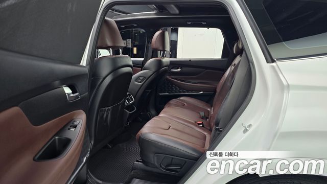 Hyundai Santafe 2019 — photo 18