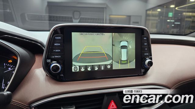 Hyundai Santafe 2019 — photo 21