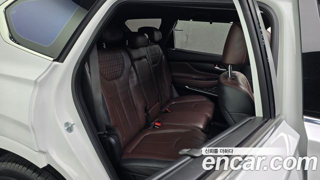 Hyundai Santafe 2019 — photo 16
