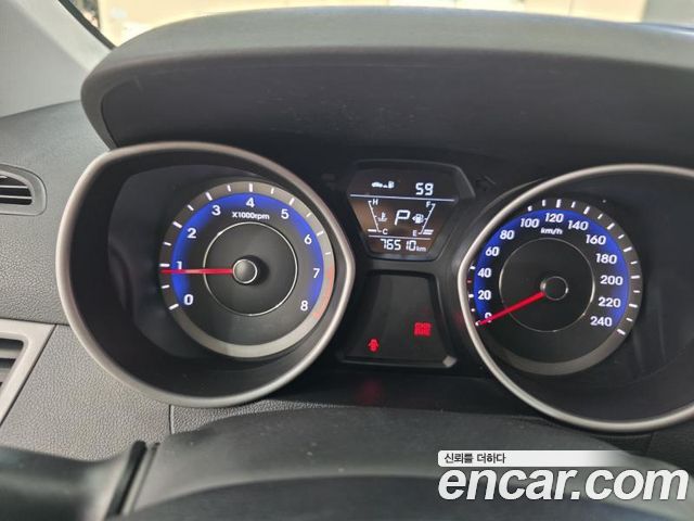 Hyundai AVANTE 2014 — photo 12