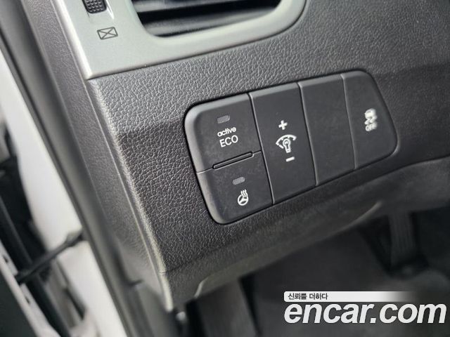 Hyundai AVANTE 2014 — photo 13