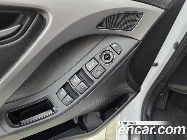 Hyundai AVANTE 2014 — photo 14