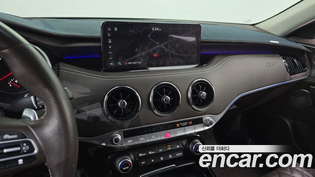 Kia Stinger 2021 — photo 18