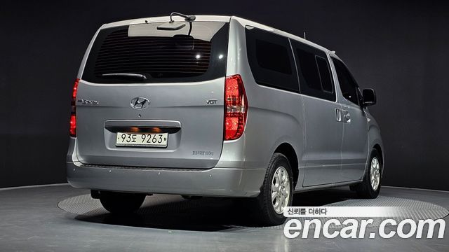 Hyundai Starex 2015 — photo 2