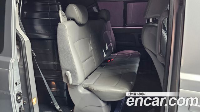 Hyundai Starex 2015 — photo 17