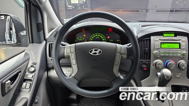Hyundai Starex 2015 — photo 19