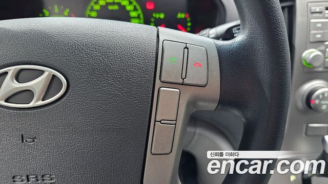 Hyundai Starex 2015 — photo 26