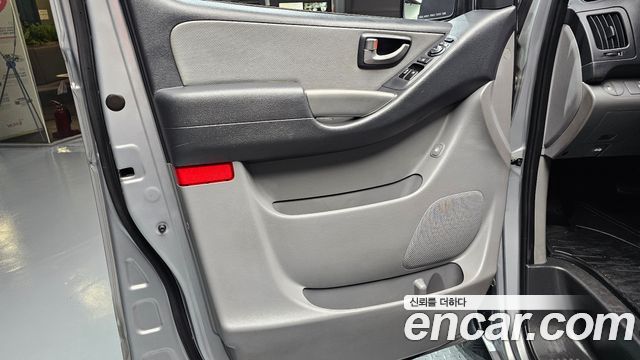 Hyundai Starex 2015 — photo 14
