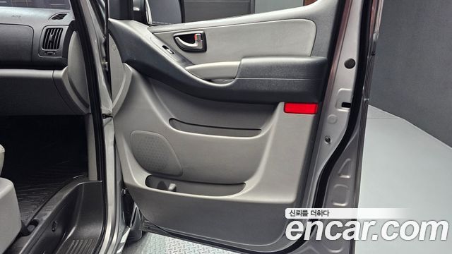 Hyundai Starex 2015 — photo 15