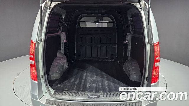 Hyundai Starex 2015 — photo 29
