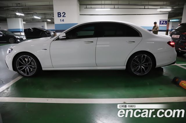 Mercedes-Benz E-Class 2021 — photo 6