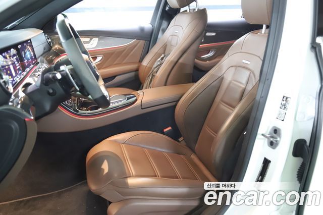 Mercedes-Benz E-Class 2021 — photo 12