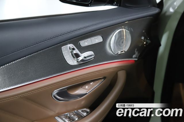 Mercedes-Benz E-Class 2021 — photo 15