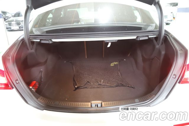 Mercedes-Benz E-Class 2021 — photo 17