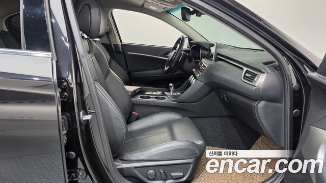 Genesis G70 2019 — photo 11