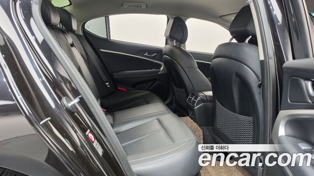 Genesis G70 2019 — photo 12