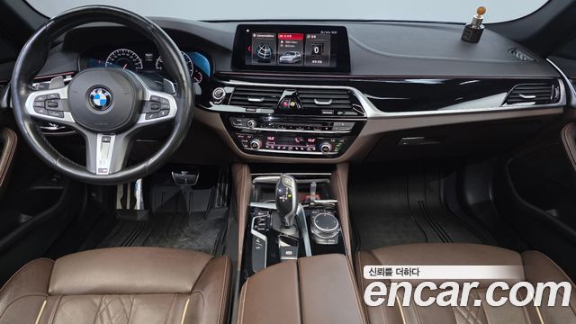 BMW 5-Series 2019 — photo 7