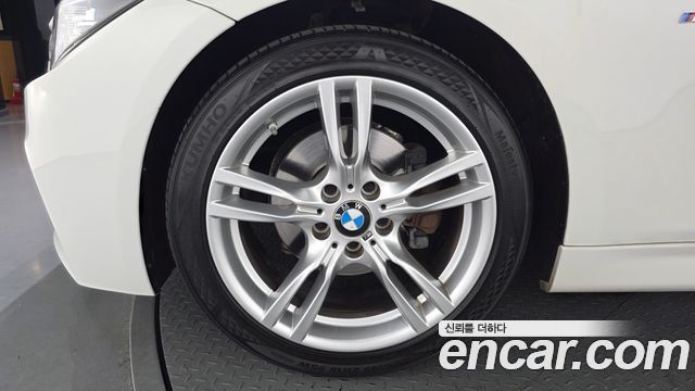 BMW 3-Series 2018 — photo 5