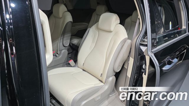 Kia Canival 2025 — photo 11