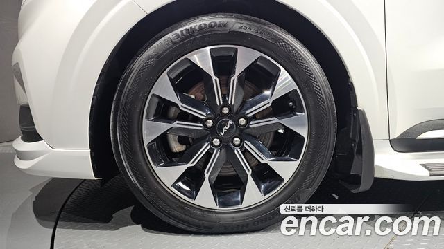 Kia Canival 2022 — photo 5