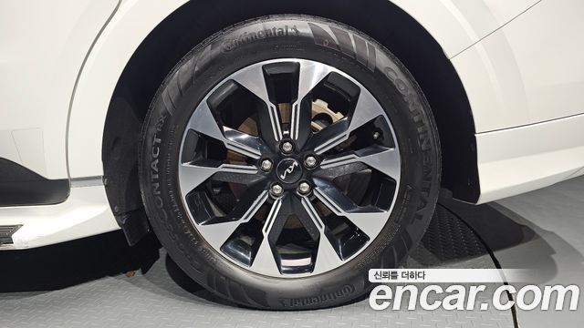 Kia Canival 2022 — photo 7