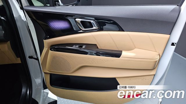 Kia Canival 2022 — photo 15