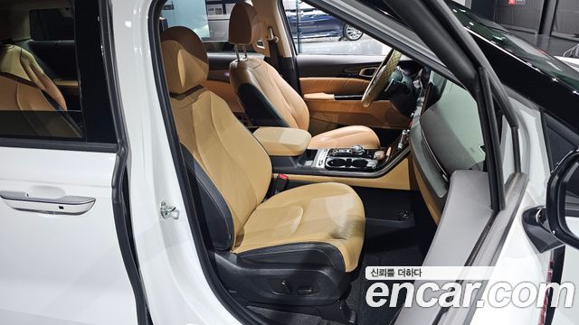 Kia Canival 2022 — photo 16